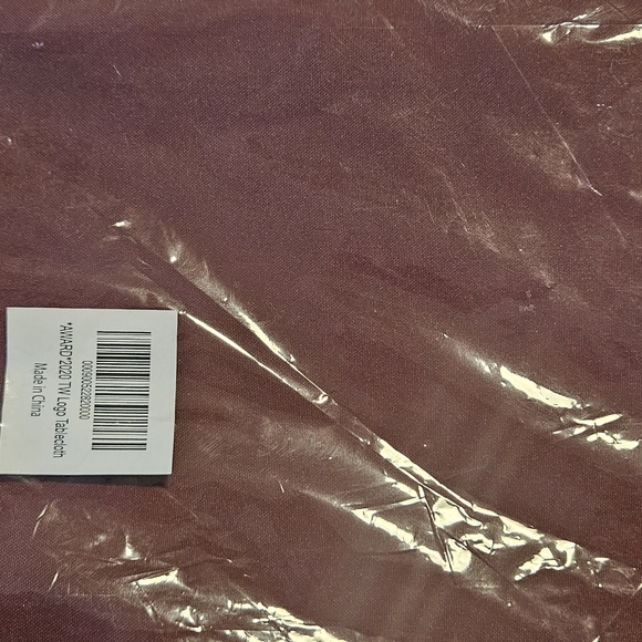 Tupperware table cloth - Picture 2 of 7